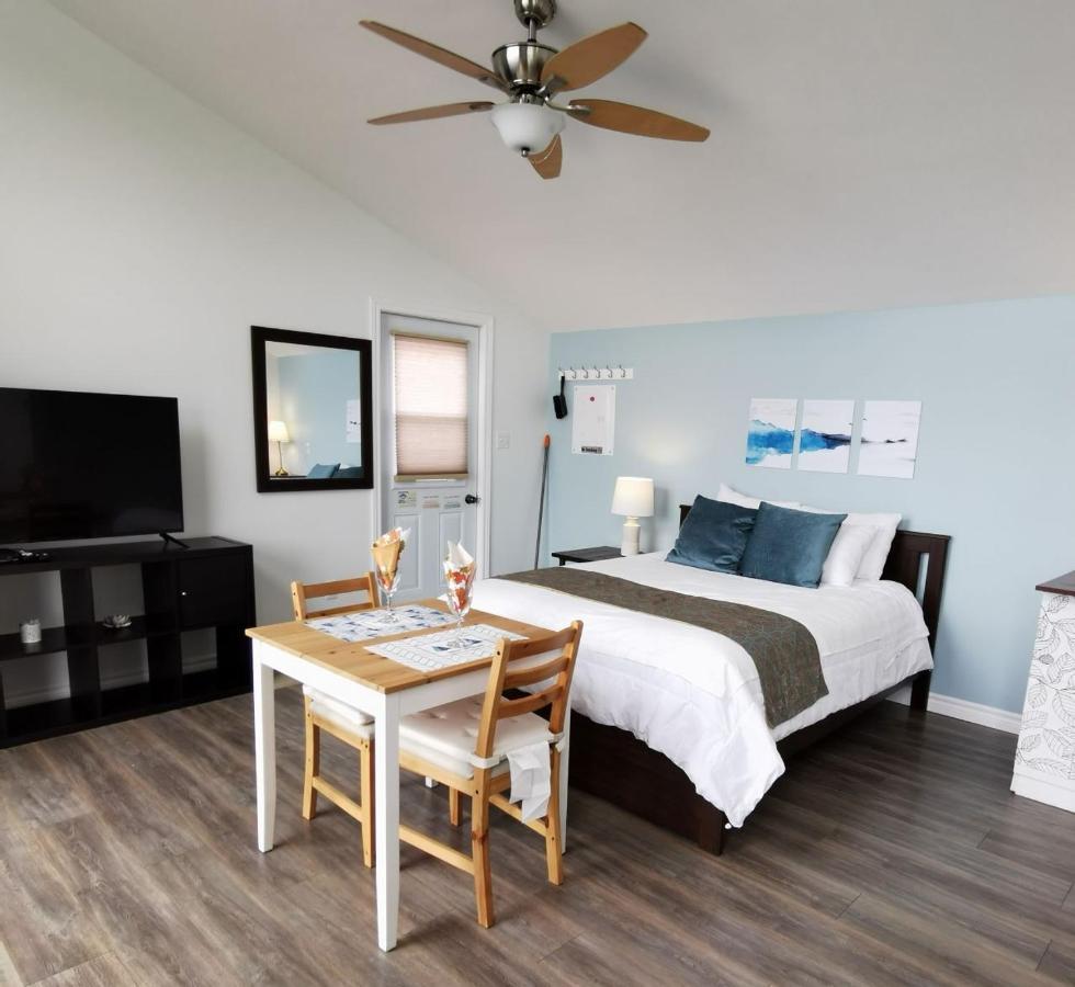Knotty Pine Ocean Front Suite - Adults Only Ingonish Kültér fotó
