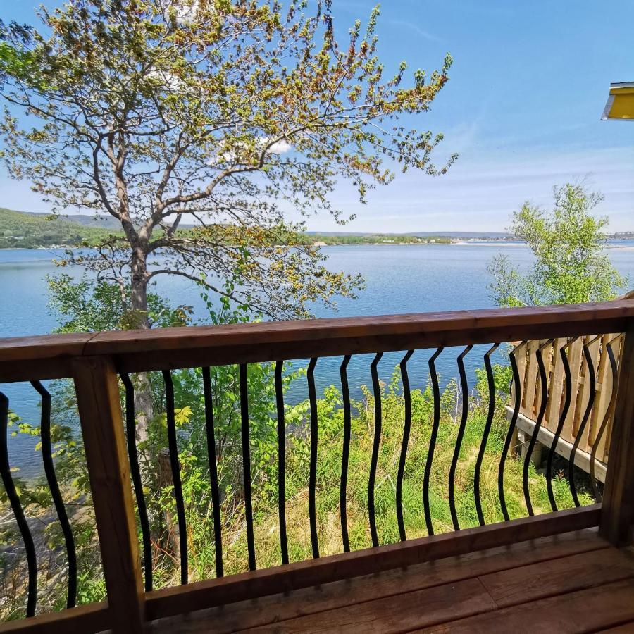 Knotty Pine Ocean Front Suite - Adults Only Ingonish Kültér fotó